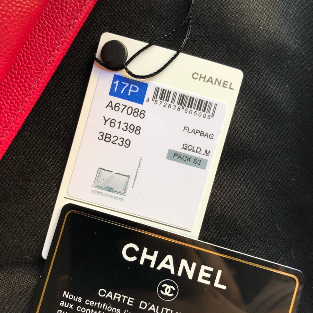 Chanel Pink Caviar Boy Bag Medium - Picture 6 of 8